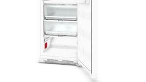 Отдельно стоящие холодильникии Miele, место расположения информационной таблички.